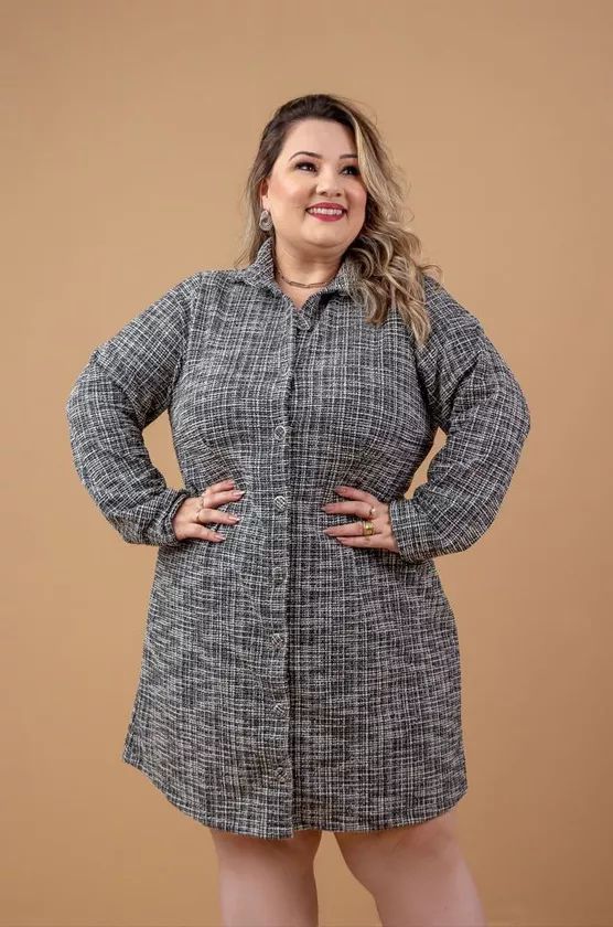 blusa plus size animal print em tule com forro